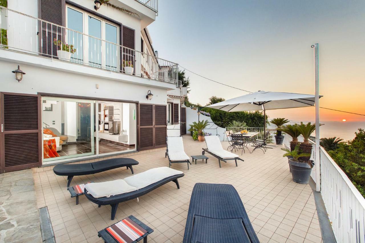 Amore Rentals - Casa Augusta A Sorrento Eksteriør billede